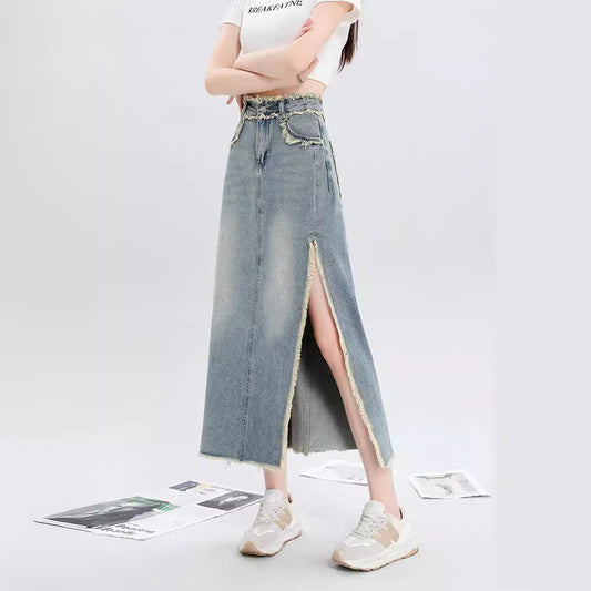 Slit Burrs Denim Skirt